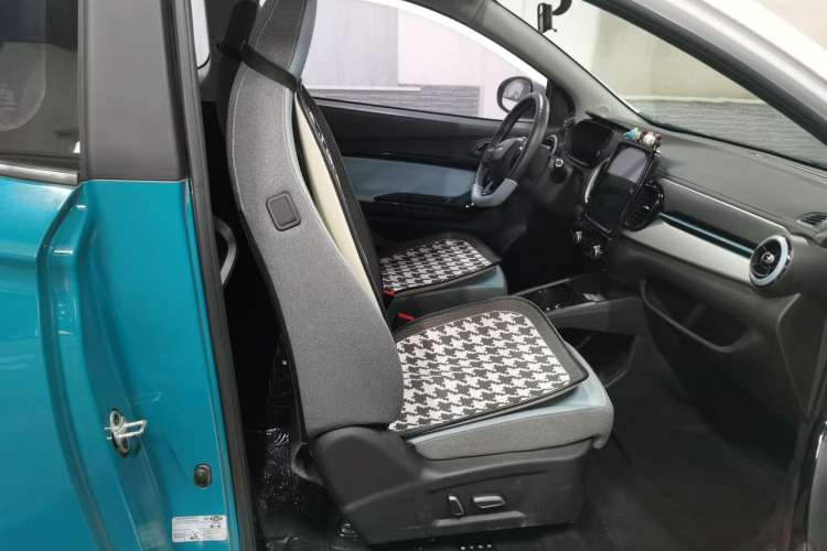 Used Chery Little Ant 2022 Restyled Version Sweet Pink Edition Half-Sugar Version 30.6 kWh 30 kW 301 km
