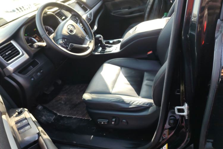 Used Toyota Highlander 2018 2.0T Four-Wheel Drive Luxury Edition 7 Seats China V Emission Standard
