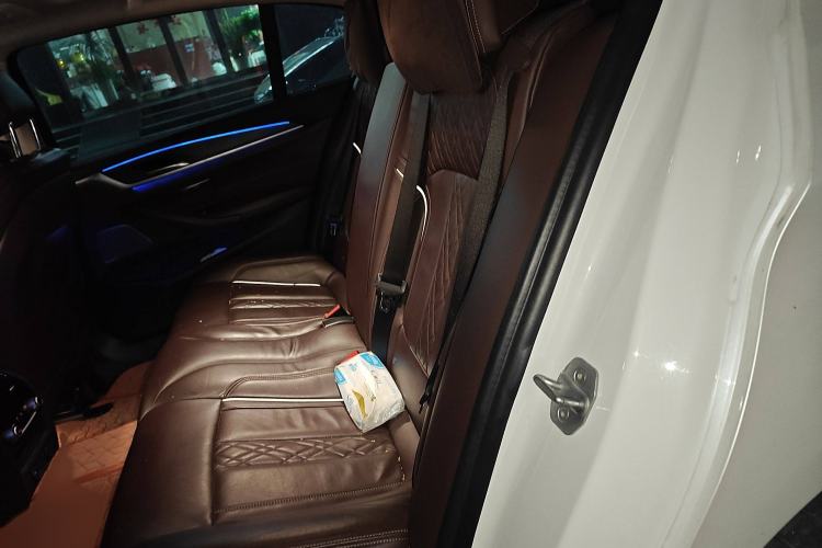 Used BMW 5 Series 2019 Facelifted 530Li Luxury Edition Premium Package
