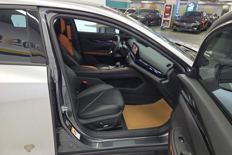 Used Changan UNI-V 2022 1.5T Prestige Version
