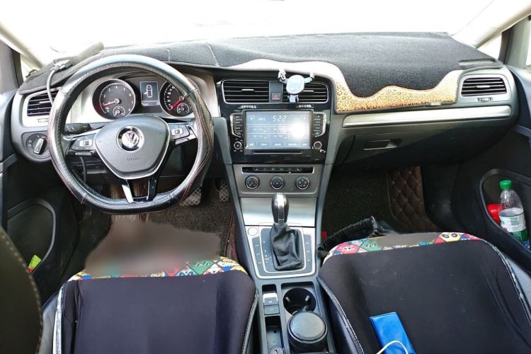 Used Volkswagen Golf 2016 230TSI Automatic Luxury Version
