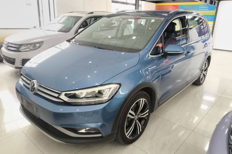 Used Volkswagen Touran 2018 Volkswagen Touran L 280TSI DSG Boundary Edition 7 Seats China VI Standard
