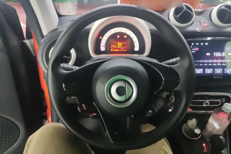 Used  fortwo 2015 1.0L 52 kW hardtop Dynamic version