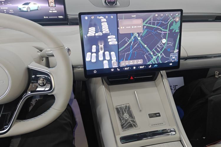 Used Hima Luxeed S7 2025 785 km Ultra
