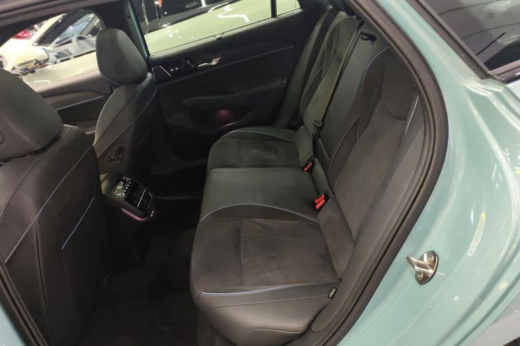 Used Volkswagen Passat 2025 Pro 380TSI Starry Dragon Luxury Edition
