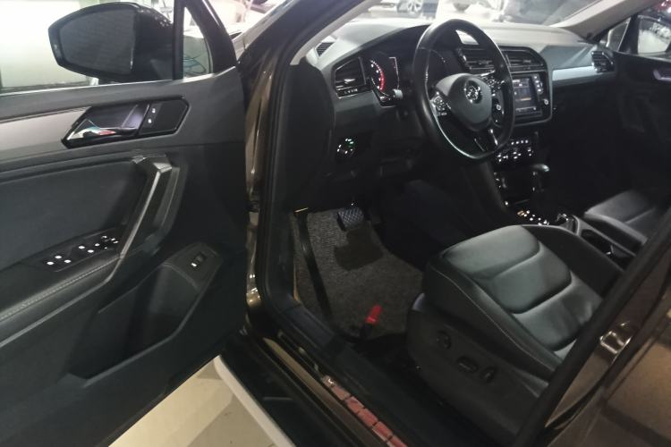 Used Volkswagen Tiguan L 2017 380TSI Automatic All-Wheel-Drive Luxury Edition