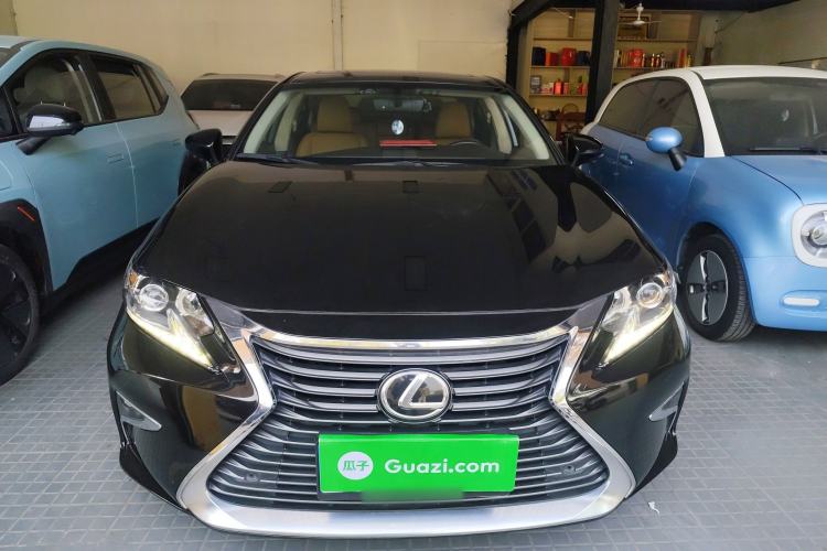 Used Lexus ES 2016 200 Midnight Special Limited Edition
