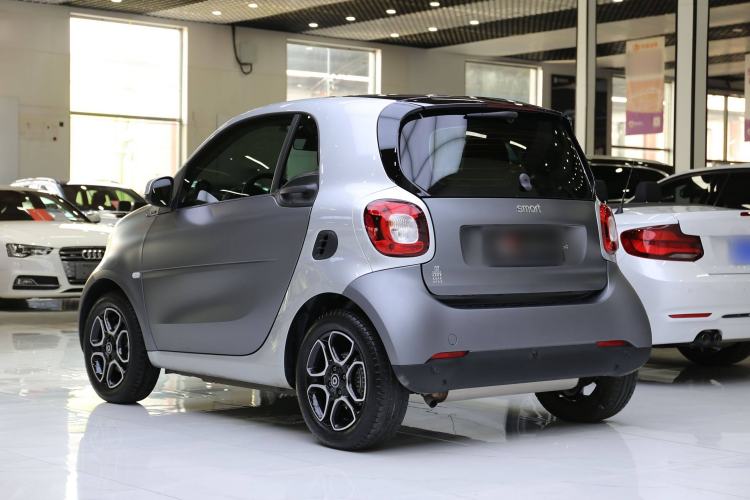 Used  fortwo 2018 0.9T 66kW Hardtop Pioneer Edition China V Emission Standard
