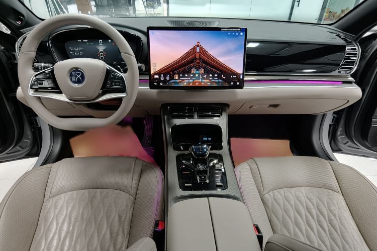 Used BYD Han 2025 EV with 701 km of Laser Radar-Enabled Intelligent Driving