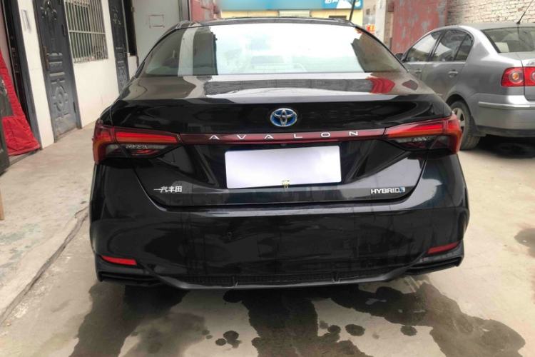 Used Toyota Avalon 2019 Dual-Engine 2.5L Luxury Edition China VI Standard