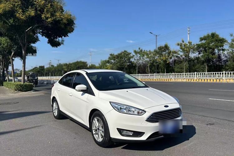 Used Ford Focus 2018 Sedan Classic 1.6L Automatic Trendy SmartDrive Edition
