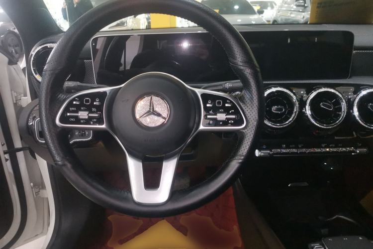 Used Mercedes-Benz A-Class 2020 Facelift A 180 L Sport Sedan Special Configuration
