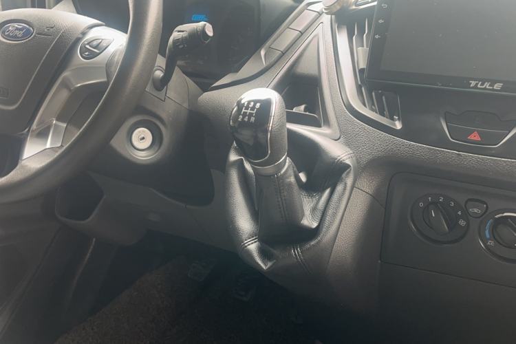 Used Ford Transit 2017 2.0T Diesel Multi-Function Commercial Vehicle Mid-Drive Mid-Roof China V Standard