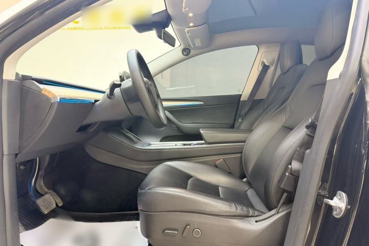 Used Tesla Model Y 2022 Rear-Wheel-Drive Version
