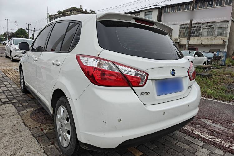 Used Venucia R50 2013 1.6L Manual Fashion Edition
