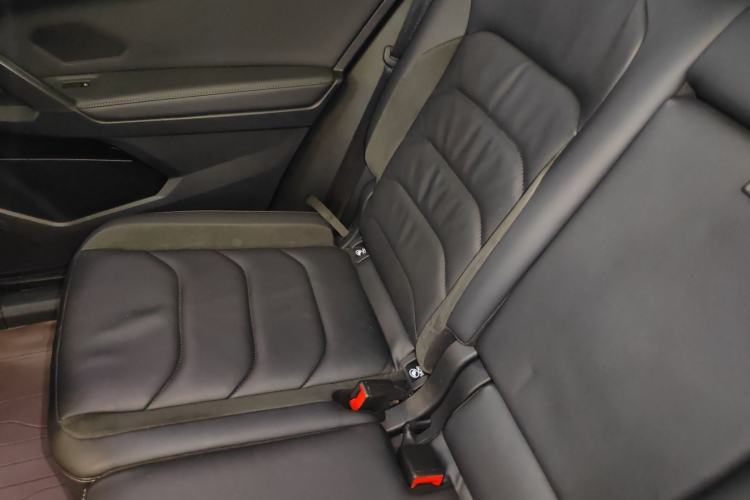 Used Volkswagen Tiguan L 2020 330TSI Automatic Two-Wheel Drive Smart Luxury Edition China VI Standard
