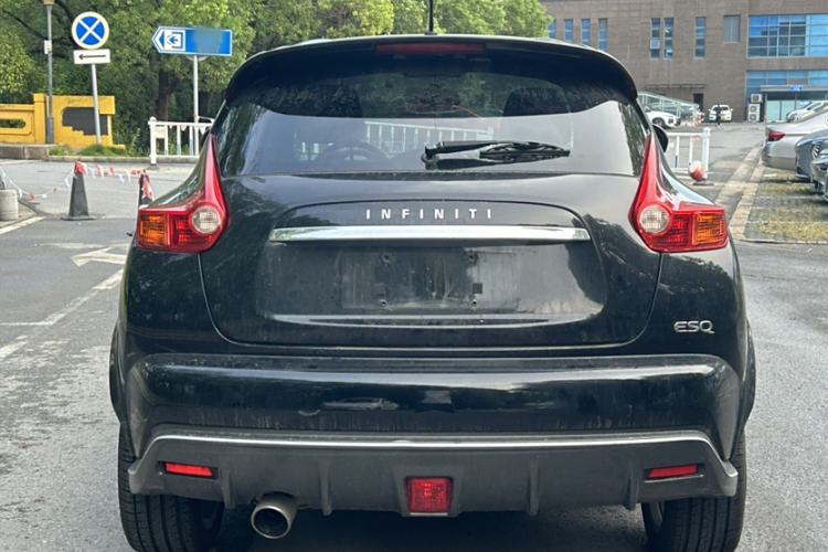 Used Infiniti ESQ 2014 1.6L Spontaneous Edition
