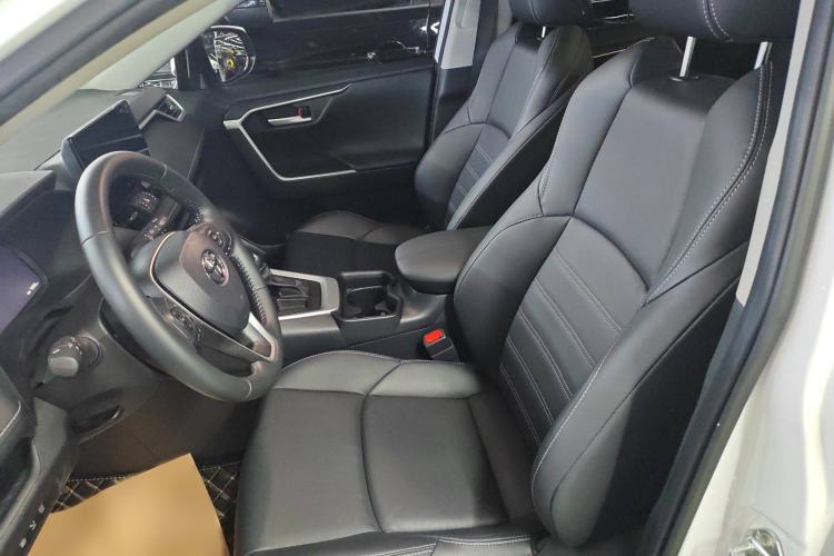 Used Toyota Wildlander 2023 2.0L CVT Two-Wheel Drive Luxury PLUS Edition
