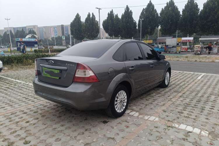 Used Ford Focus 2013 Sedan Classic 1.8L Automatic Fashion Edition