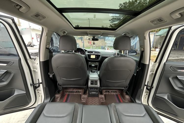 Used Volkswagen Tiguan L 2021 330TSI Automatic Two-Wheel Drive R-Line Enhanced Edition
