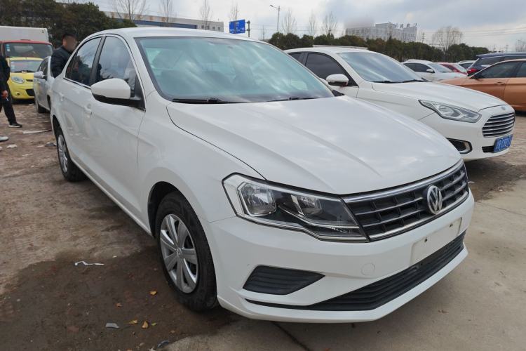 Used Volkswagen Jetta 2017 1.5L Manual Fashion Edition