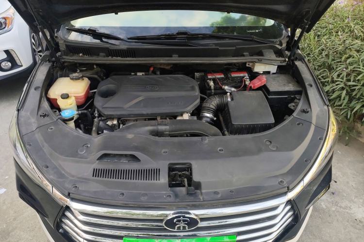 Used BYD Song MAX 2021 Upgraded Model 1.5T Manual Luxury 7-Seater
