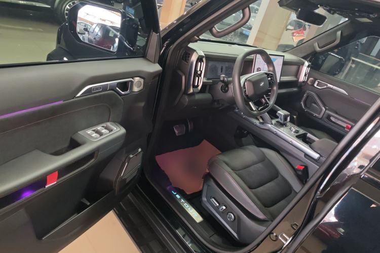 Used JETOUR Traveler 2023 2.0T All-Wheel Drive CrossPRO+
