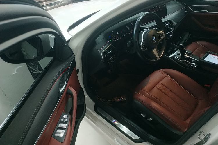 Used BMW 5 Series 2022 530Li Leading Model M Sport Package
