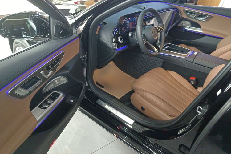 Used Mercedes-Benz E-Class 2025 Facelift E 300 L Luxury Edition
