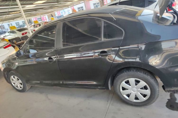 Used Volkswagen Santana 2015 1.6L Automatic Fashion Edition
