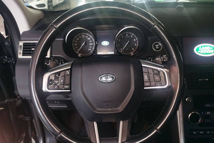 Used Land Rover Discovery Sport 2018 240 PS SE Version
