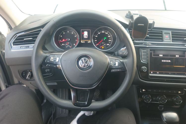 Used Volkswagen Tiguan L 2017 330TSI Automatic Two-Wheel Drive Luxury Edition
