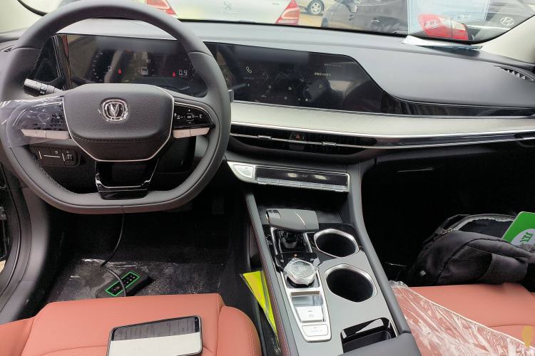 Used Changan Eado 2025 PLUS 1.4T Dual-Clutch High-Energy Version
