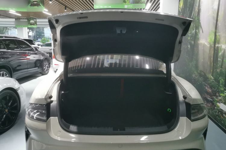 Used  SU7 2024 Four-Wheel Drive Ultra-Long Range Advanced Intelligent Driving Max Edition
