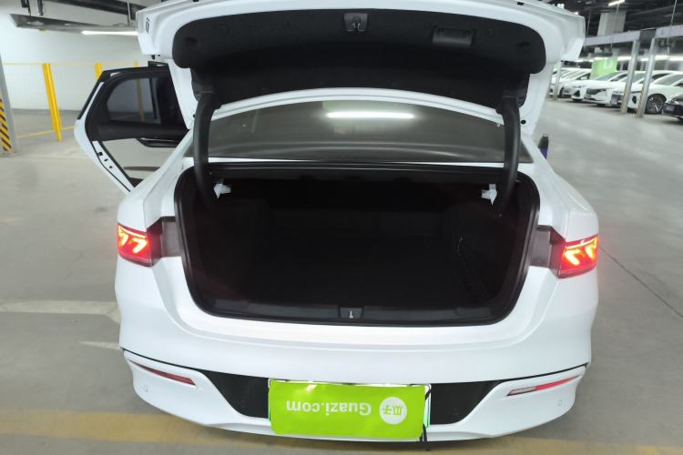 Used BYD Qin PLUS 2024 HONOR Edition DM-i 55KM Leading Model
