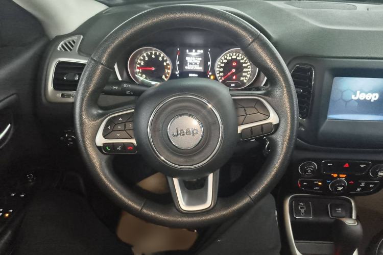 Used  Compass 2019 200T Automatic Prestige Edition
