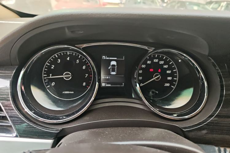 Used Baojun 730 2014 1.5L manual luxury trim 7 seats
