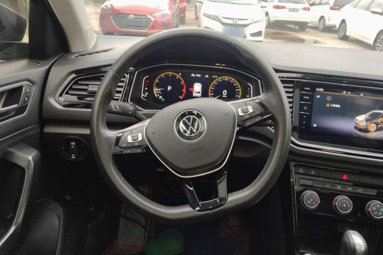 Used Volkswagen T-ROC 2021 280TSI DSG Two-Wheel Drive Comfort Connect Edition
