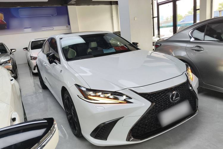 Used Lexus ES 2022 300h F SPORT
