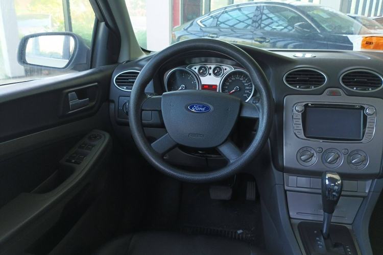 Used Ford Focus 2013 Hatchback Classic 1.8L Automatic Base Model
