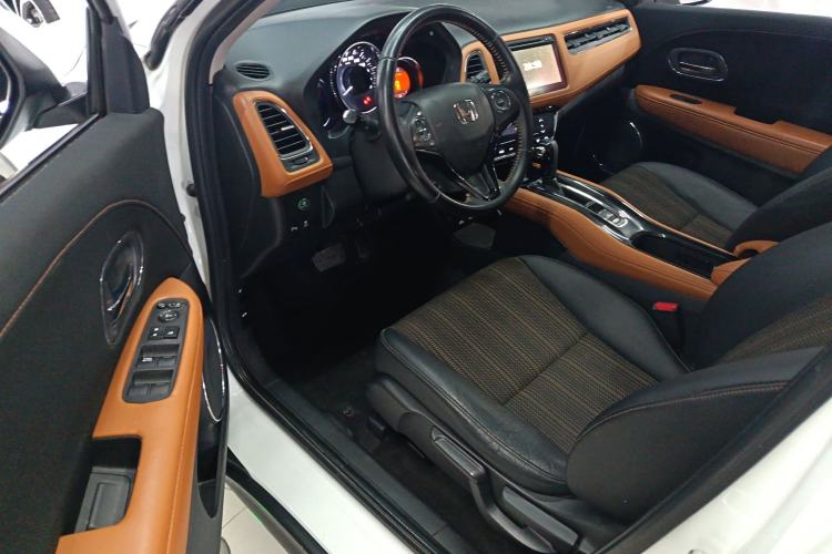 Used Honda Vezel 2015 1.8L CVT 2WD Luxury Model
