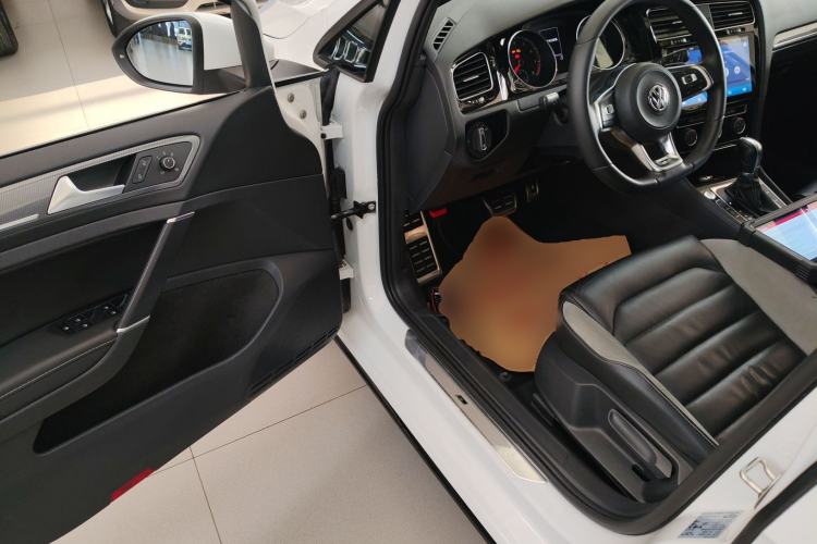 Used Volkswagen Golf 2018 280TSI Automatic R-Line Model
