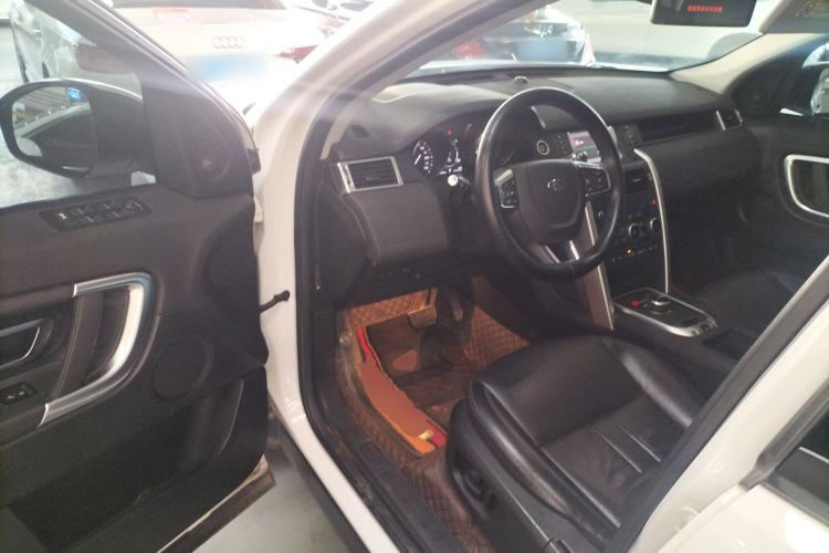 Used Land Rover Discovery Sport 2019 240 PS SE Version China VI Standard
