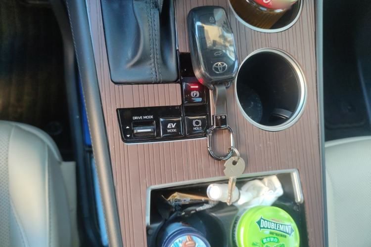 Used Toyota Granvia 2024 2.5L Hybrid Prestige ULTRA Edition
