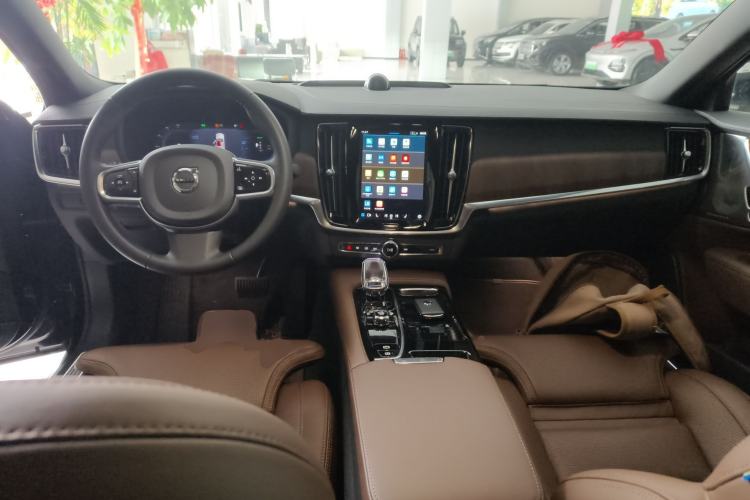 Used Volvo S90 New Energy 2025 Plug-in Hybrid Four-Wheel Drive Long-Range Luxury Smart Edition
