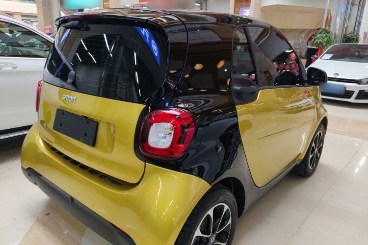 Used  fortwo 2015 1.0L 52 kW Hardtop Passion Edition
