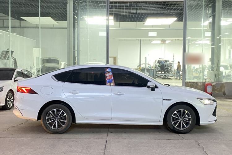 Used BYD Qin PLUS 2024 HONOR Edition DM-i 55KM Leading Model
