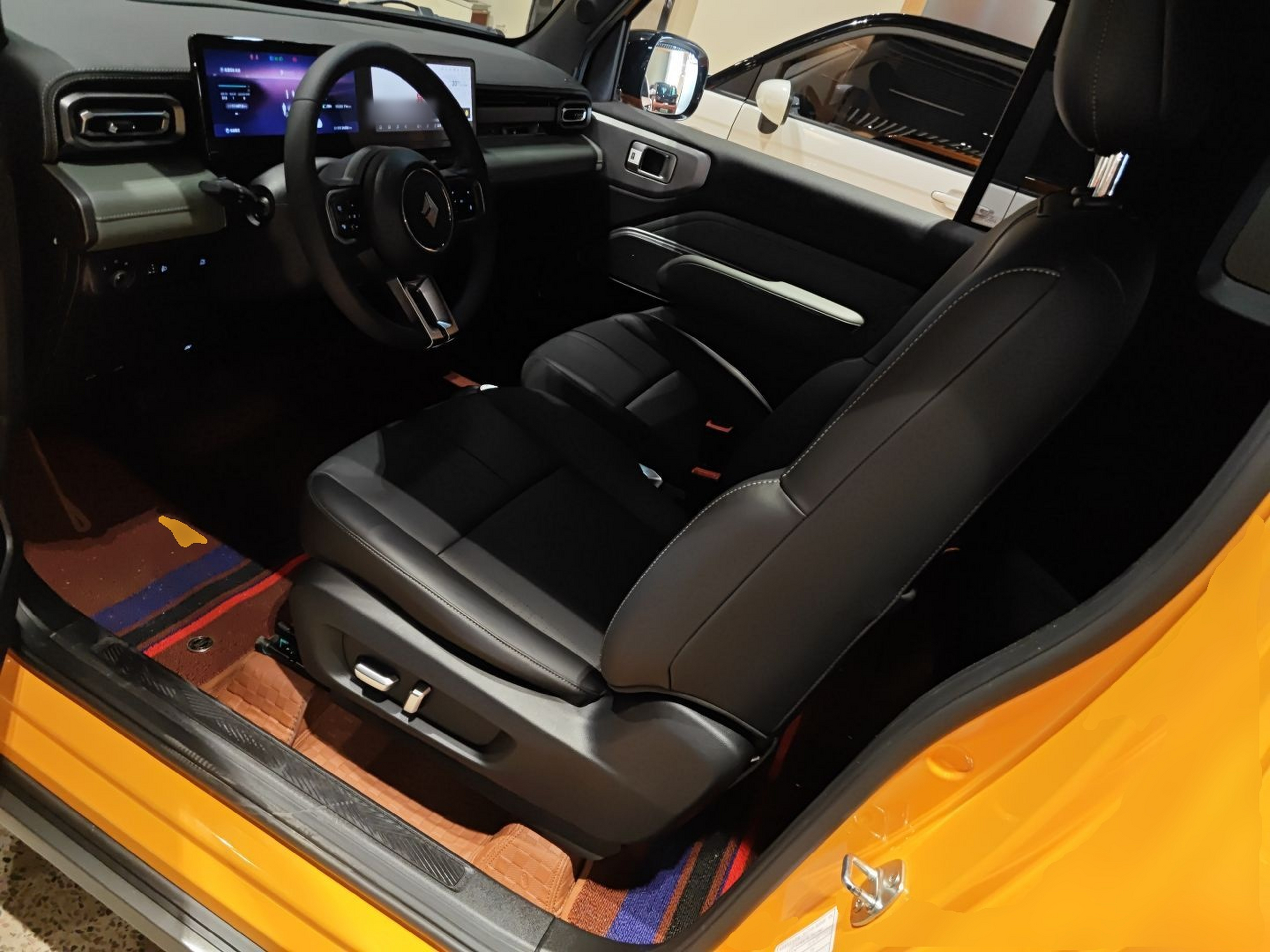 Переднее сиденье в автомобиле