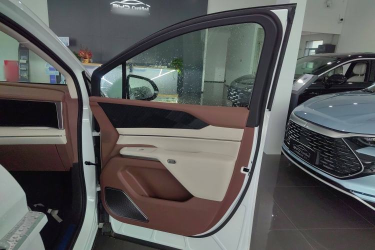 Used BYD Xia 2025 DM-i 1.5T 180km Beyond Edition
