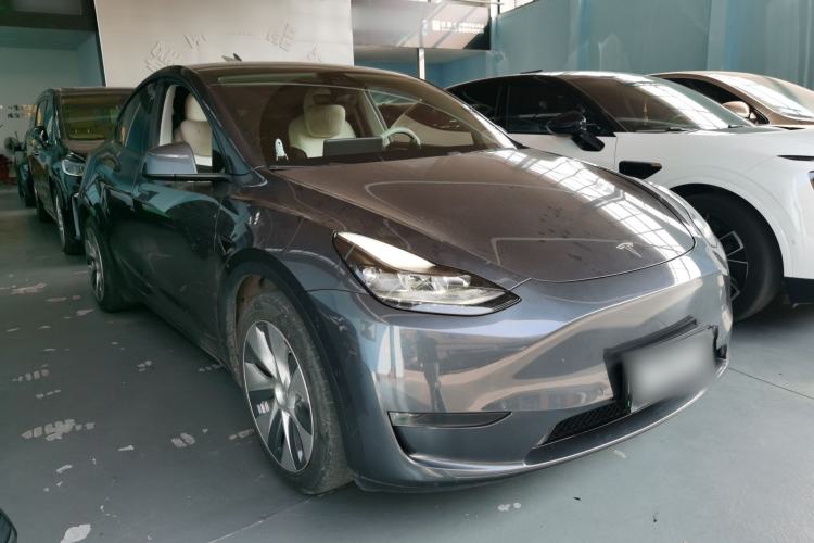 Used Tesla Model Y 2021 Long-Range All-Wheel-Drive Version